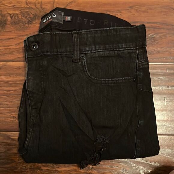 Torrid Black Distressed Ripped Bombshell Skinny Jeans - Picture 3 of 14
